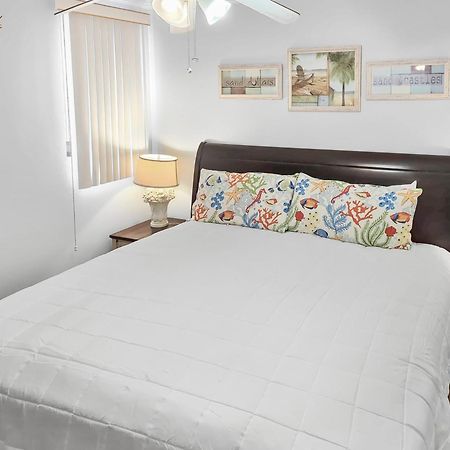 Is9-Cozy Upstairs Beachfront Condo - King Beds Fort Walton Beach Kültér fotó